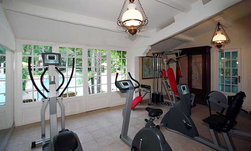 Hostellerie Les Frenes Aviñón Facilidades foto